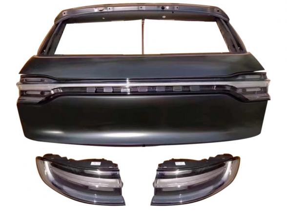 Rear trunk with rear lamp for Macan 95B